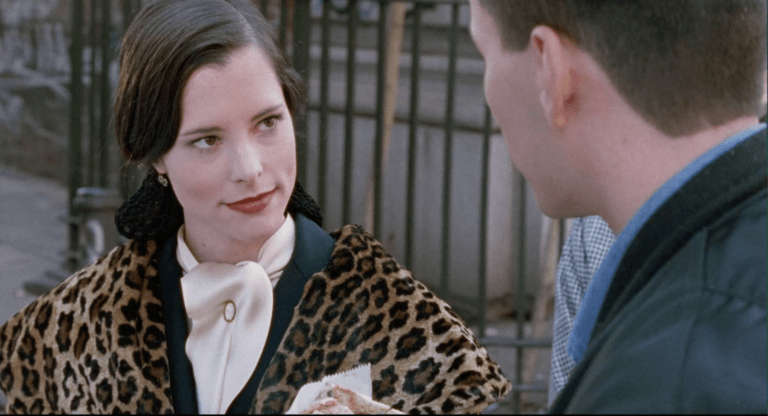 Parker Posey dans une scène du film Party Girl (1995) de Daisy von Scherler Mayer