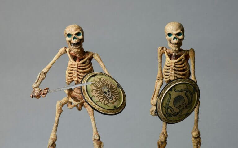 Deux squelettes dans une scène du film Jason et les argonautes