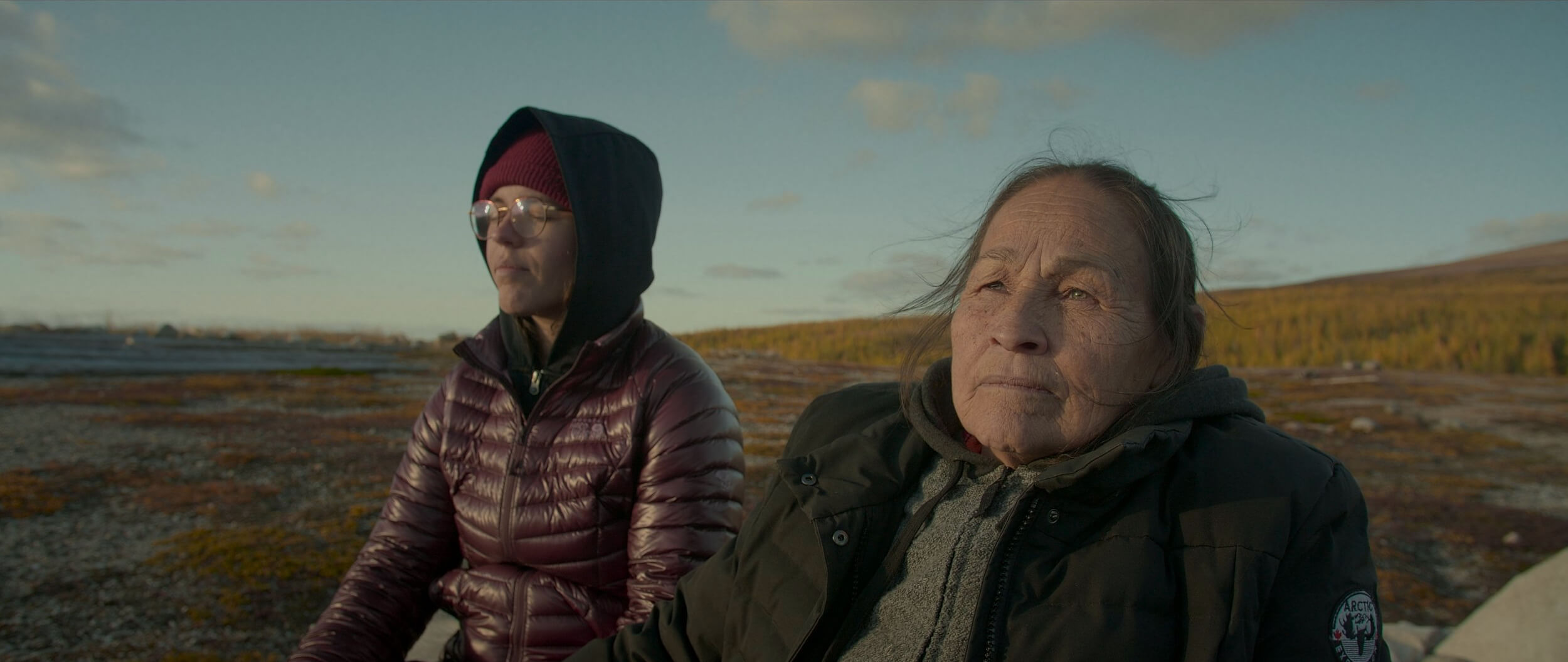 Marie-Andrée Gill et Joséphine Bacon dans une scène du film Je m'appelle humain.